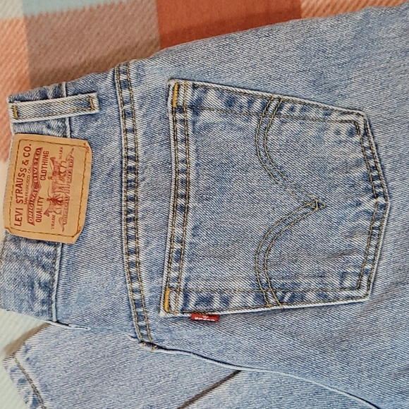 Levis 550 Relaxed Tapered Leg Size 10M Mom Jeans - Picture 2 of 9